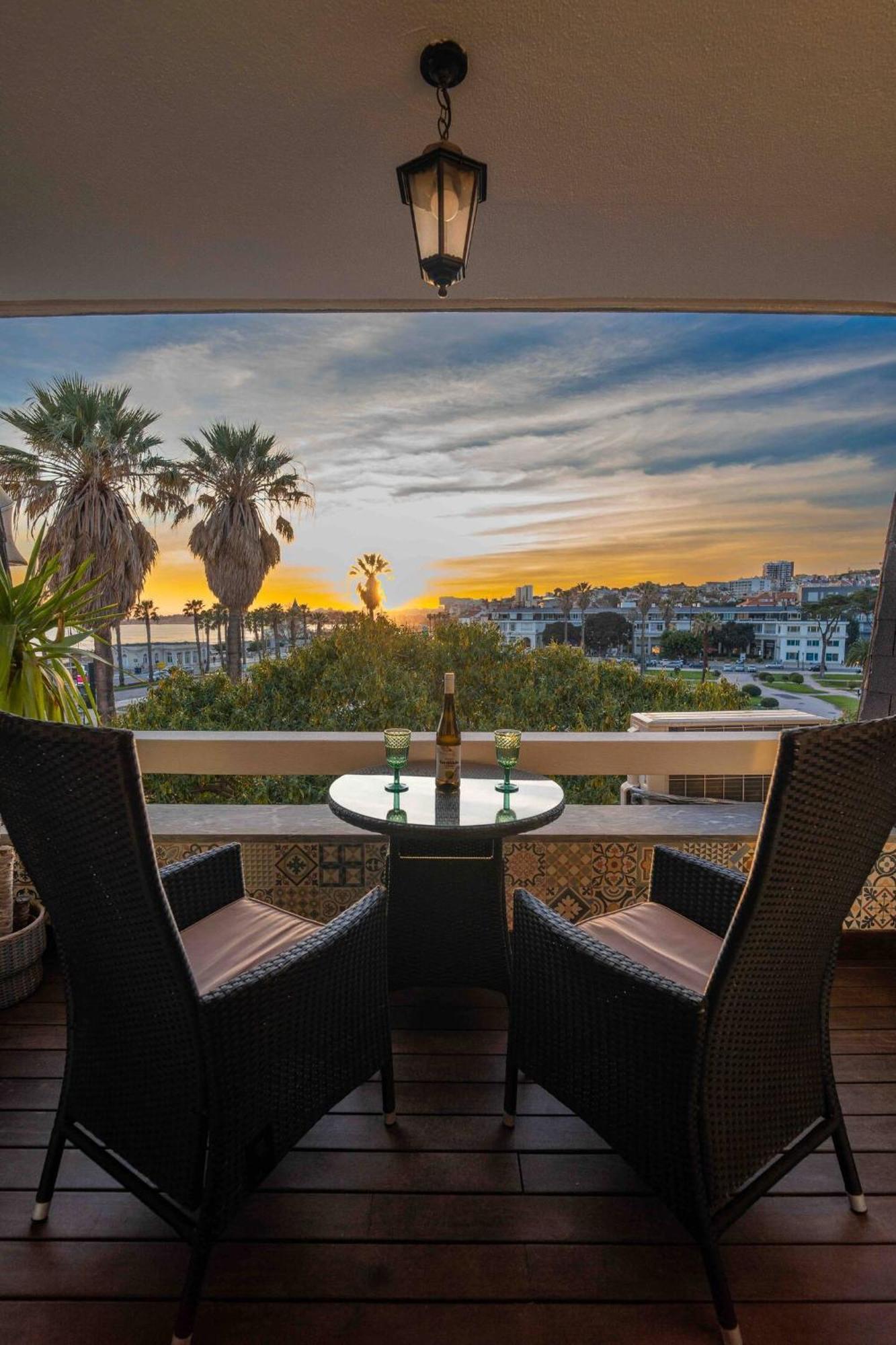 SEA VIEW w/ Balcony 2 mins walk to Beach&Casino Estoril Zewnętrze zdjęcie